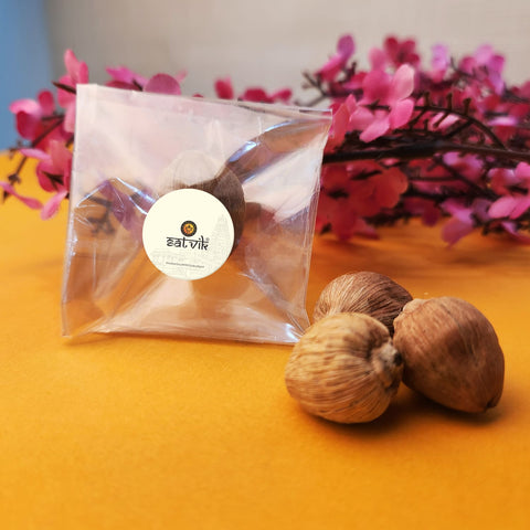 Chota Laghu Nariyal (Small Coconut) is an auspicious offering in Hindu rituals, commonly used in poojas, hawan, and as a symbol of prosperity and divine blessings. Its presence enhances the spiritual energy of the ceremony – India’s Largest Pooja Accessories Brand – www.satvikstore.in